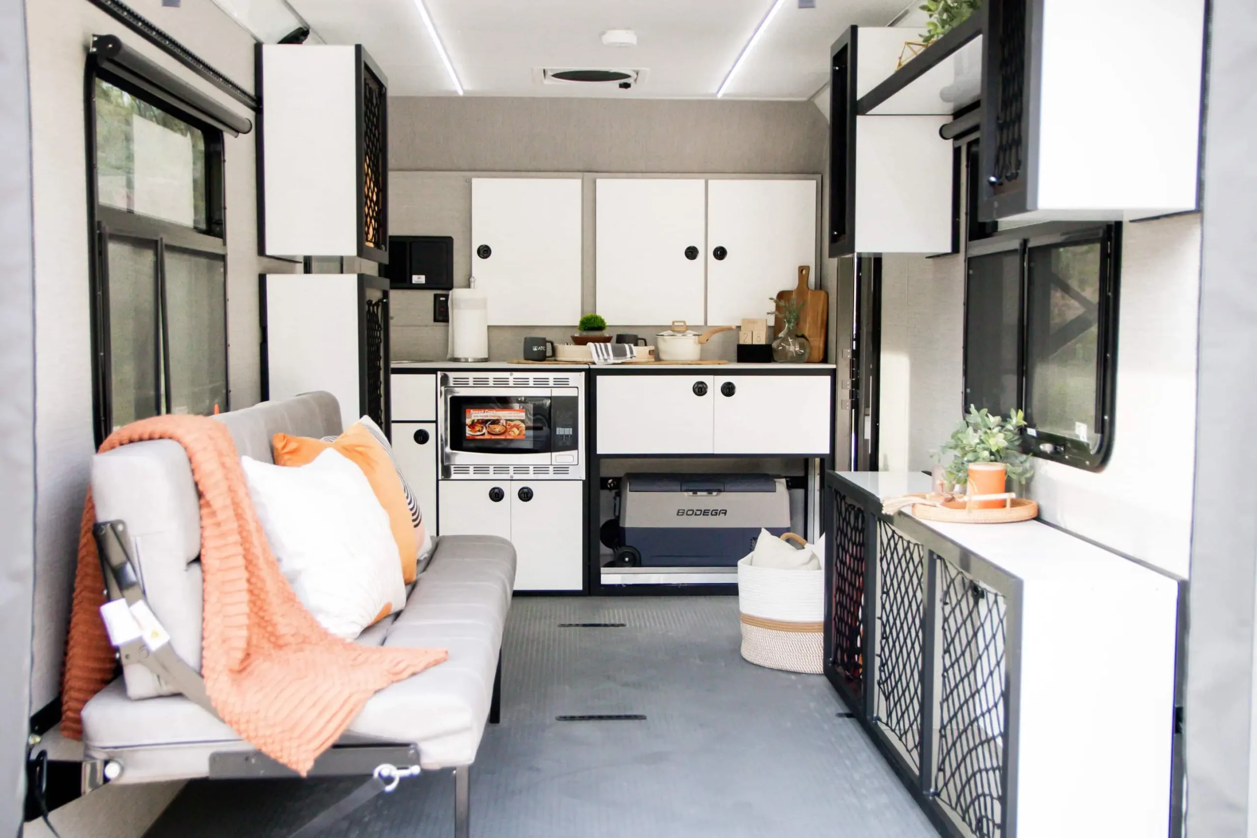 Plā 350 Compact Travel Trailer Toy Hauler Plā 350 Compact Travel Trailer Toy Hauler